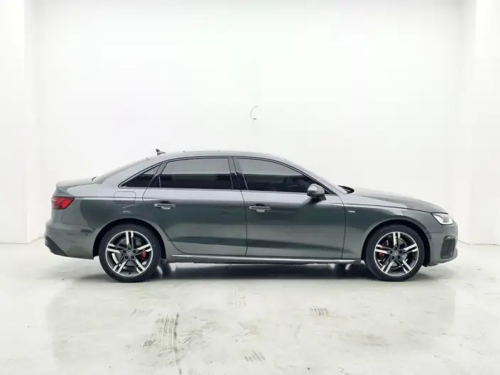 Audi A4 L 2022 Model 40 TFSI Luxury Dynamic Model – фото 8