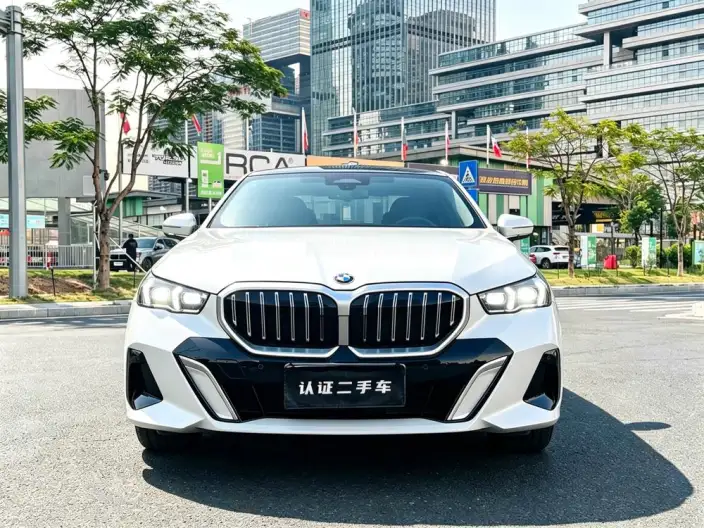 BMW 5 Series 2024 Model 525Li M Sports Set