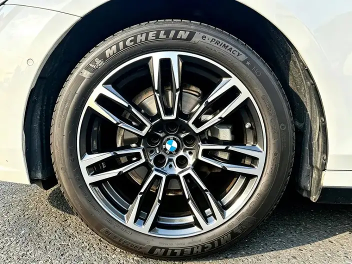 BMW 5 Series 2024 Model 525Li M Sports Set – фото 9