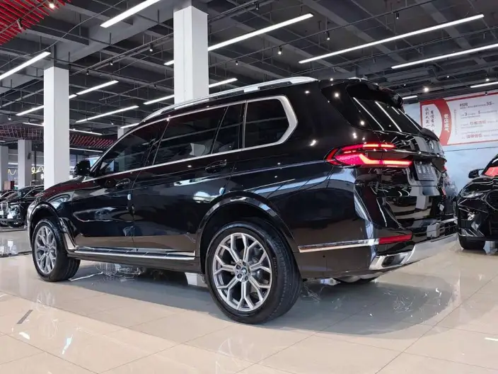 BMW X7 2023 Model xDrive40i Leading Model Luxury Set
