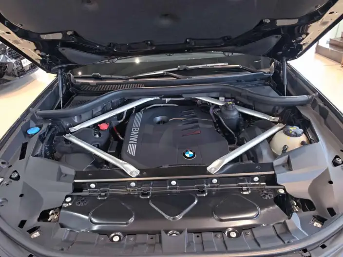 BMW X7 2023 Model xDrive40i Leading Model Luxury Set – фото 6