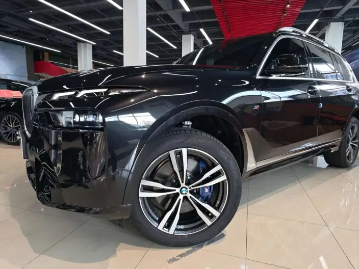BMW X7 2023 Model xDrive40i Exclusive Model M Sports Set