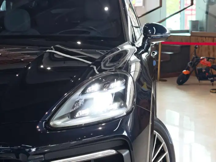 Cayenne 2022 Model Cayenne 3.0T Platinum edition – фото 7