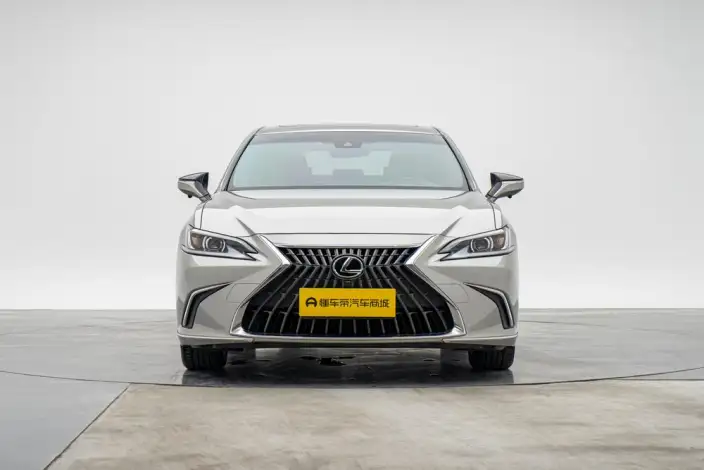 Lexus ES 2024 Model 200 Premium