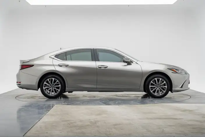 Lexus ES 2024 Model 200 Premium – фото 8