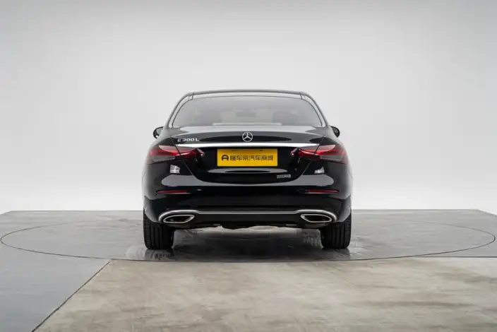 Mercedes-Benz E-Class 2023 Model E 300 L Luxury Model sedan – фото 6