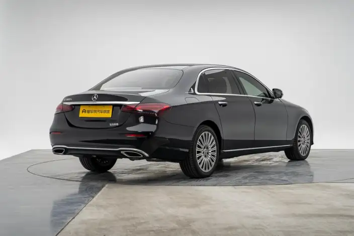 Mercedes-Benz E-Class 2023 Model E 300 L Luxury Model sedan – фото 7