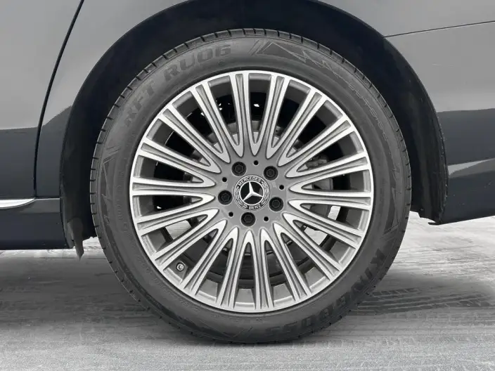 Mercedes-Benz E-Class 2023 Model E 300 L Luxury Model sedan – фото 9
