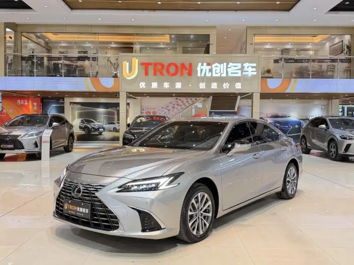 Lexus ES 2025 Model 200 Premium