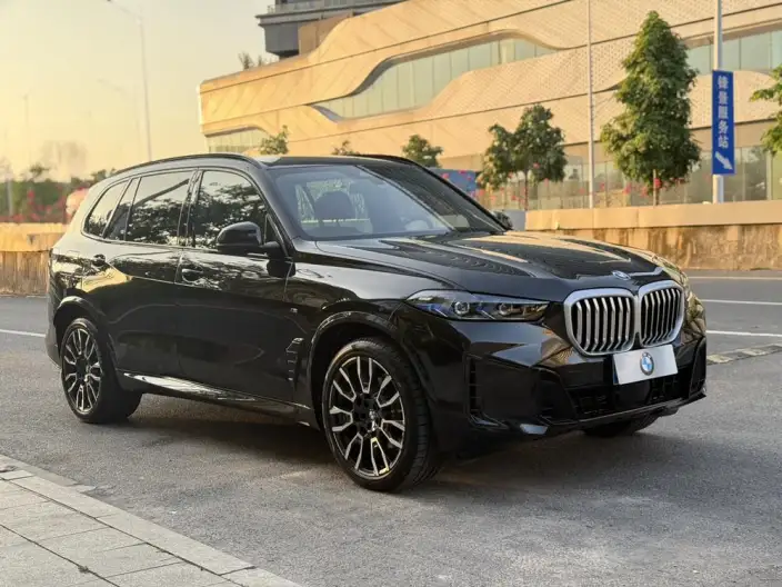 BMW X5 2025 Model xDrive40Li M Sports Night Set