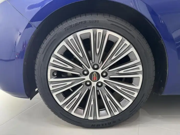 Hongqi H5 Classic 2022 Model 1.8T Automatic Flag Rhythm Edition – фото 5