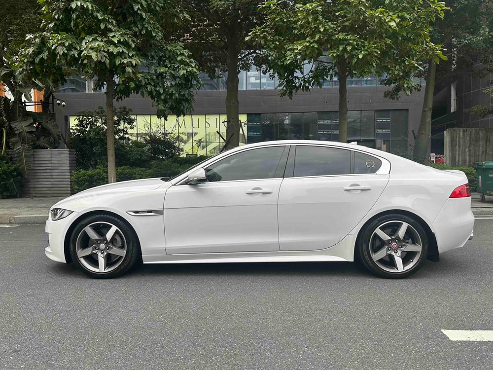 Jaguar XE 2015 модификация 2.0T 240PS R-Sport – фото 4