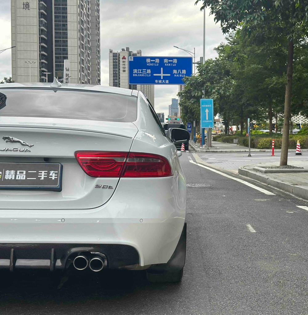 Jaguar XE 2015 модификация 2.0T 240PS R-Sport – фото 7