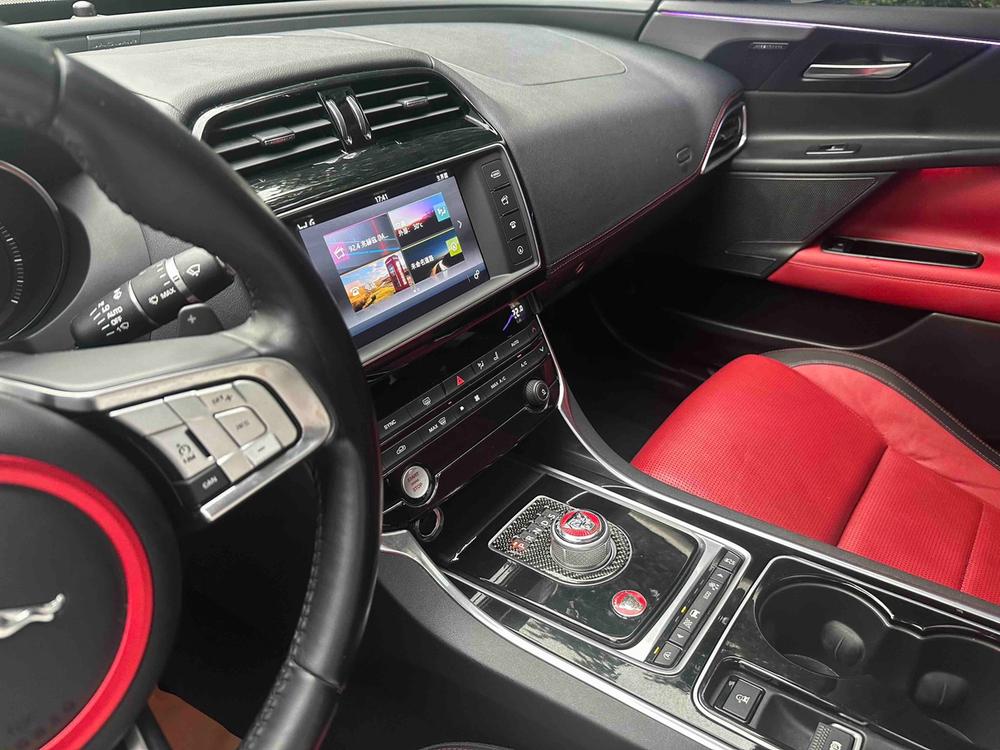 Jaguar XE 2015 модификация 2.0T 240PS R-Sport – фото 14