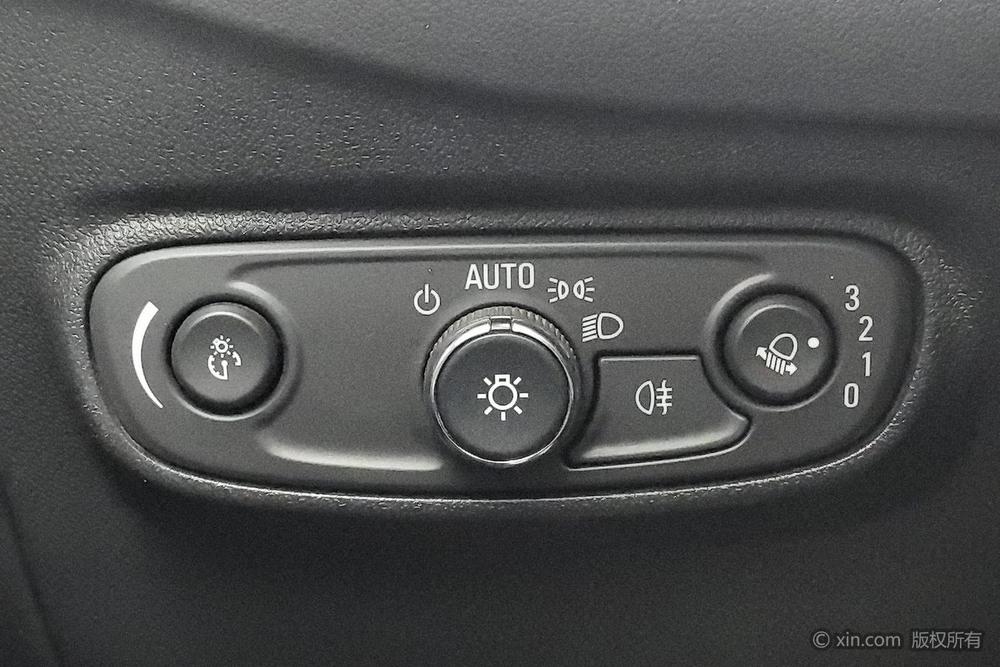 Chevrolet Equinox 2022 Mild Hybrid 550T RS Smart Trailblazer – фото 9