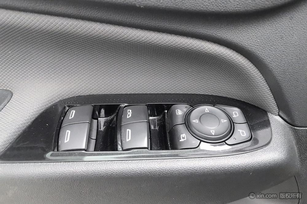 Chevrolet Equinox 2022 Mild Hybrid 550T RS Smart Trailblazer – фото 22
