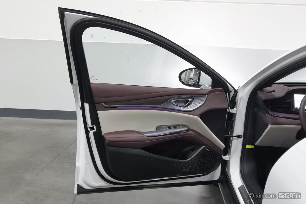 BYD Seal DM Раздел 2023 DM-i 1.5T 121KM Flagship – фото 22