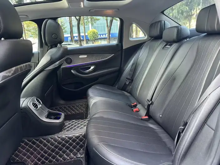 Mercedes-Benz E-Class 2022 Model E 260 L sedan – фото 8