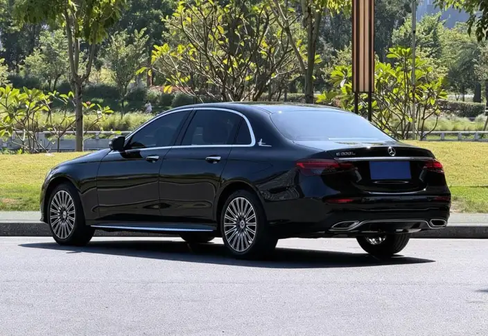 Mercedes-Benz E-Class 2022 Model Facelift II E 300 L Luxury Model sedan – фото 4