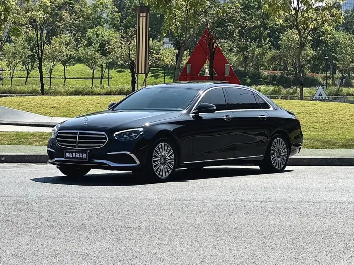 Mercedes-Benz E-Class 2023 Model E 300 L Luxury Model sedan – фото 1