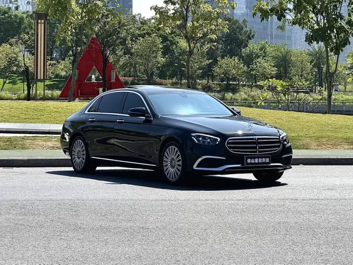 Mercedes-Benz E-Class 2023 Model E 300 L Luxury Model sedan – фото 3