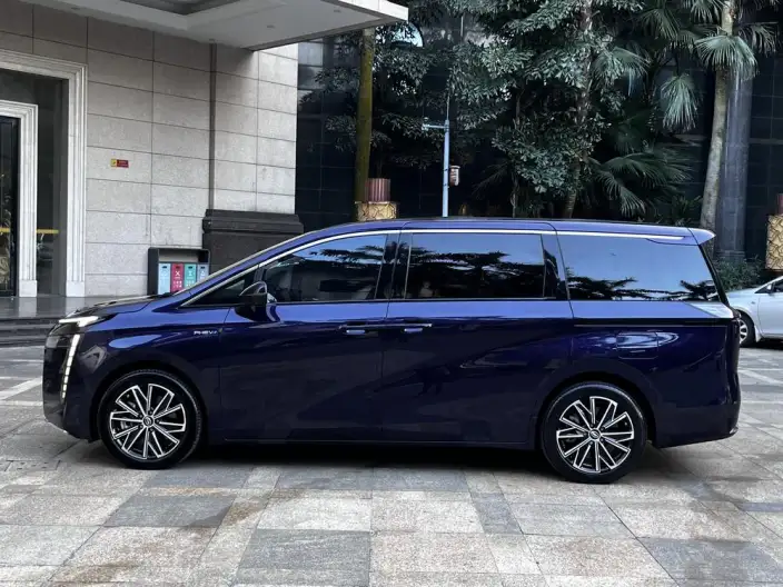 GAC Trumpchi E8 PHEV 2024 Model 2.0ATK 150km MAX Edition – фото 4