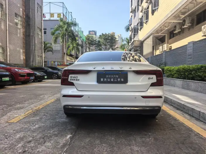 Volvo S60 2024 Model B4 Smart Range Deluxe Edition – фото 6