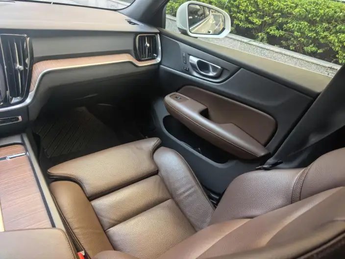 Volvo S60 2024 Model B4 Smart Range Deluxe Edition – фото 9