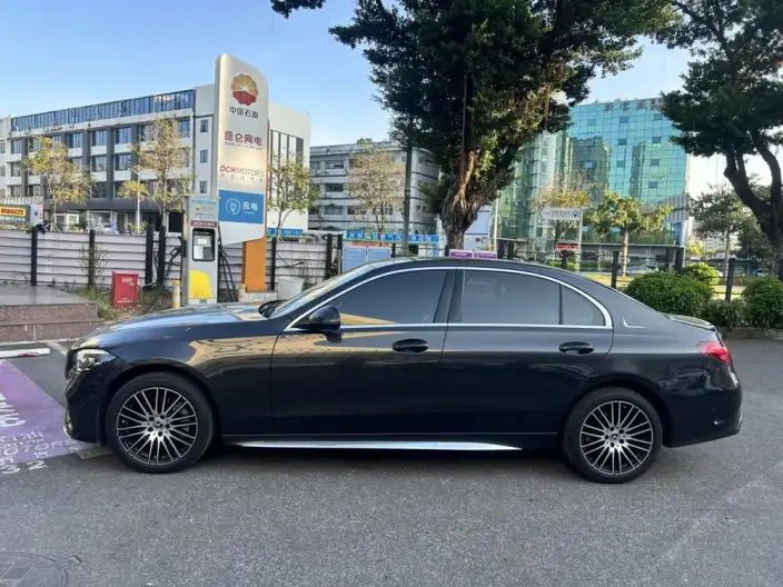 Mercedes-Benz C-Class 2023 Model Facelift II C 260 L Sports Edition – фото 2