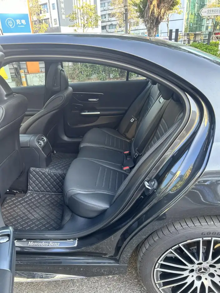 Mercedes-Benz C-Class 2023 Model Facelift II C 260 L Sports Edition – фото 4