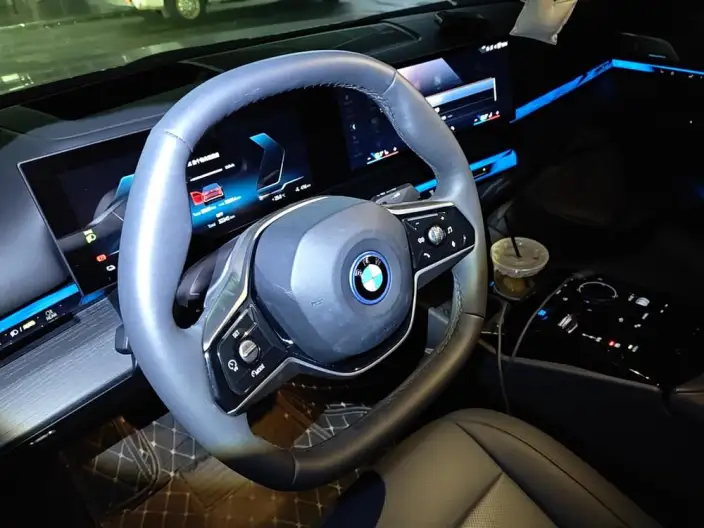 BMW i5 2024 Model eDrive35L Exclusive Model Luxury Set – фото 7