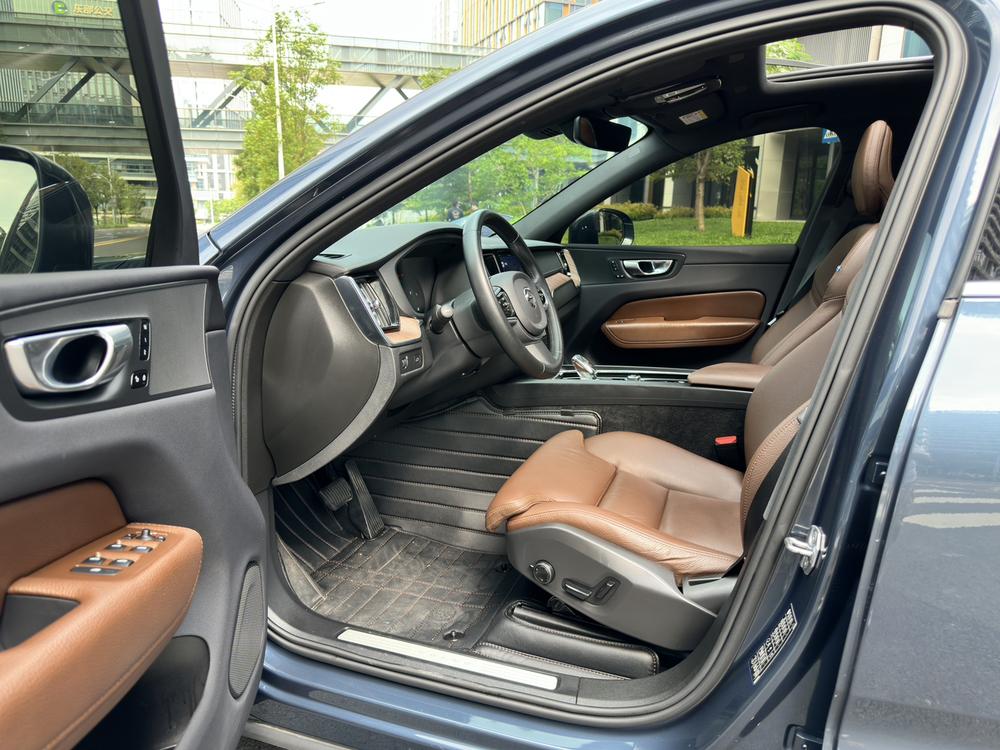 Volvo XC60 2022 B5 4WD Smart Enjoy Luxury – фото 20