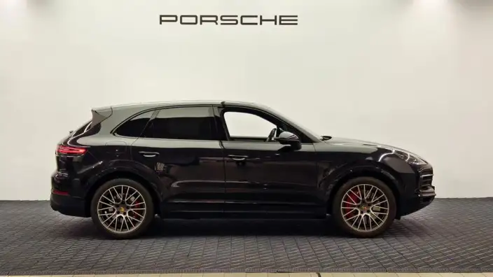 Cayenne E-Hybrid 2023 Model Cayenne E-Hybrid 2.0T Platinum edition – фото 6