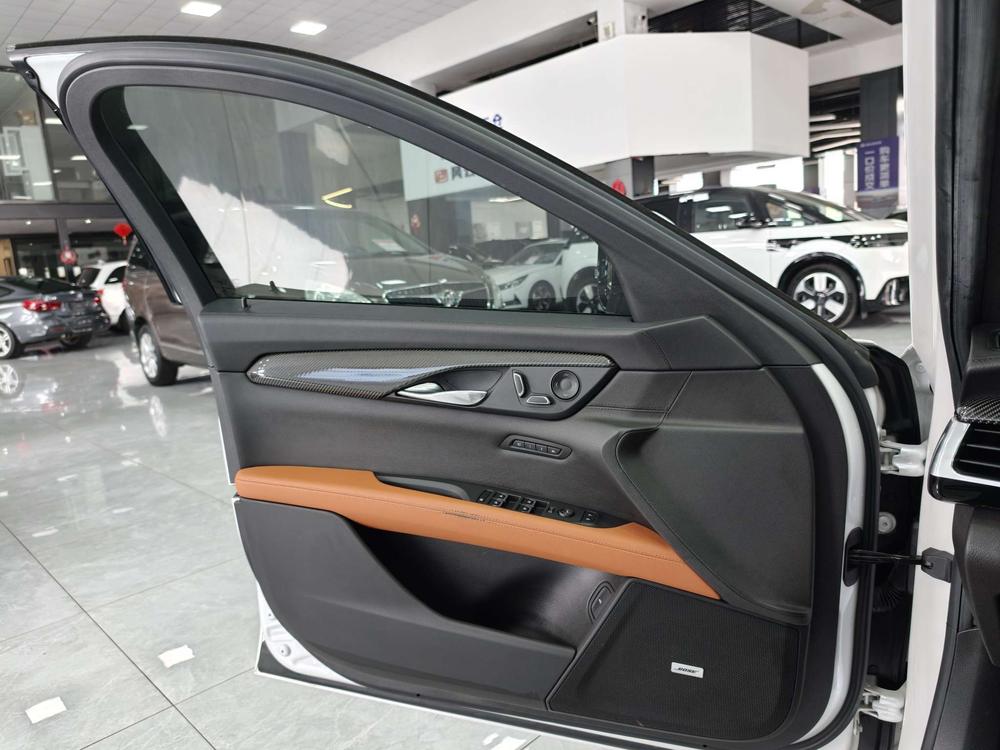 Cadillac CT6 2016 модификация 28T Leading – фото 18