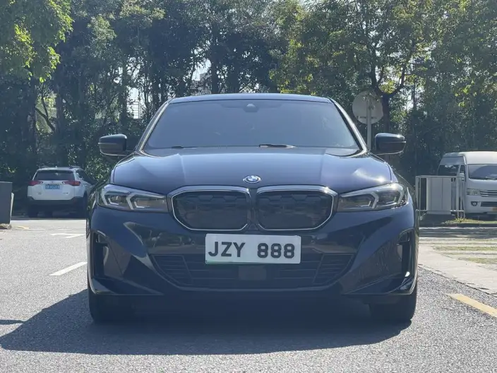 BMW i3 2023 Model Facelift eDrive40L Night Edition Sports Set – фото 2