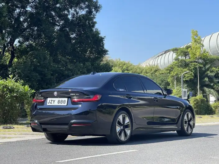 BMW i3 2023 Model Facelift eDrive40L Night Edition Sports Set – фото 7