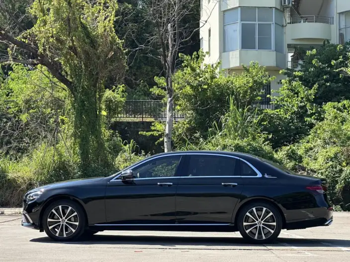 Mercedes-Benz E-Class PHEV 2022 Model Facelift E 350 e L sedan – фото 4