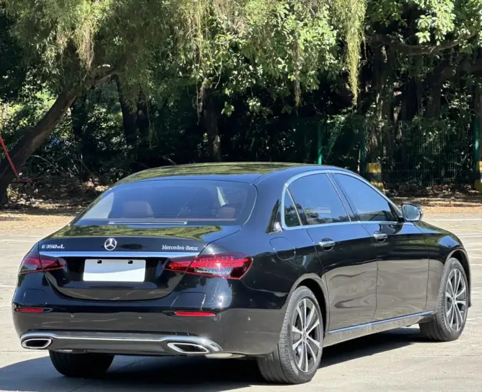 Mercedes-Benz E-Class PHEV 2022 Model Facelift E 350 e L sedan – фото 7