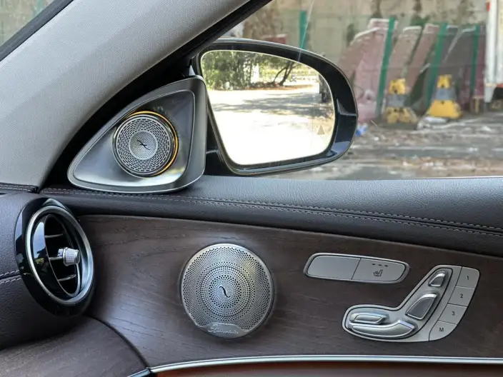Mercedes-Benz E-Class PHEV 2022 Model Facelift E 350 e L sedan – фото 9