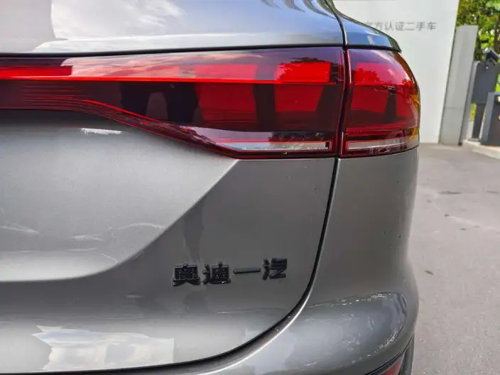 AUDI Q6L e-tron 2026 Model First Edition Pilot Edition – фото 8