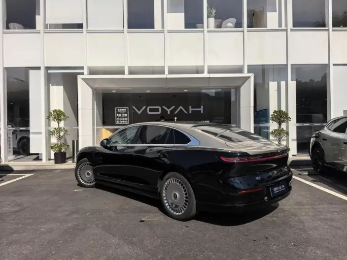 Voyah Pursuit L 2026 Model 4WD Ultra – фото 5
