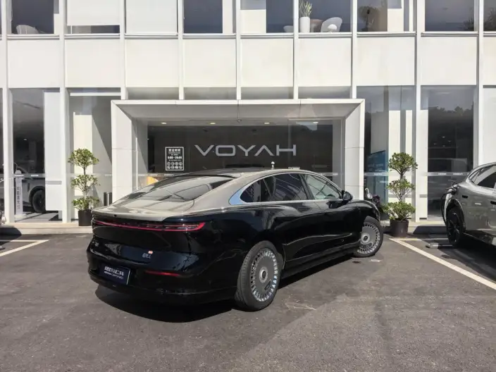 Voyah Pursuit L 2026 Model 4WD Ultra – фото 7