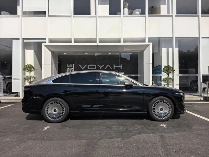 Voyah Pursuit L 2026 Model 4WD Ultra – фото 8