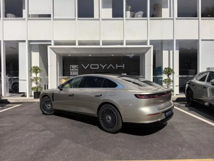 Voyah Pursuit L 2026 Model 4WD Ultra – фото 5