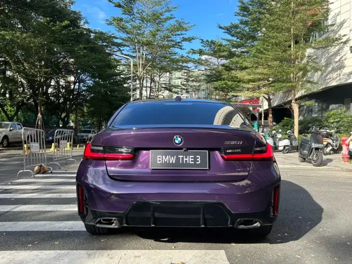 BMW 3 Series 2025 Model 330i 50th Anniversary Limited edition – фото 5