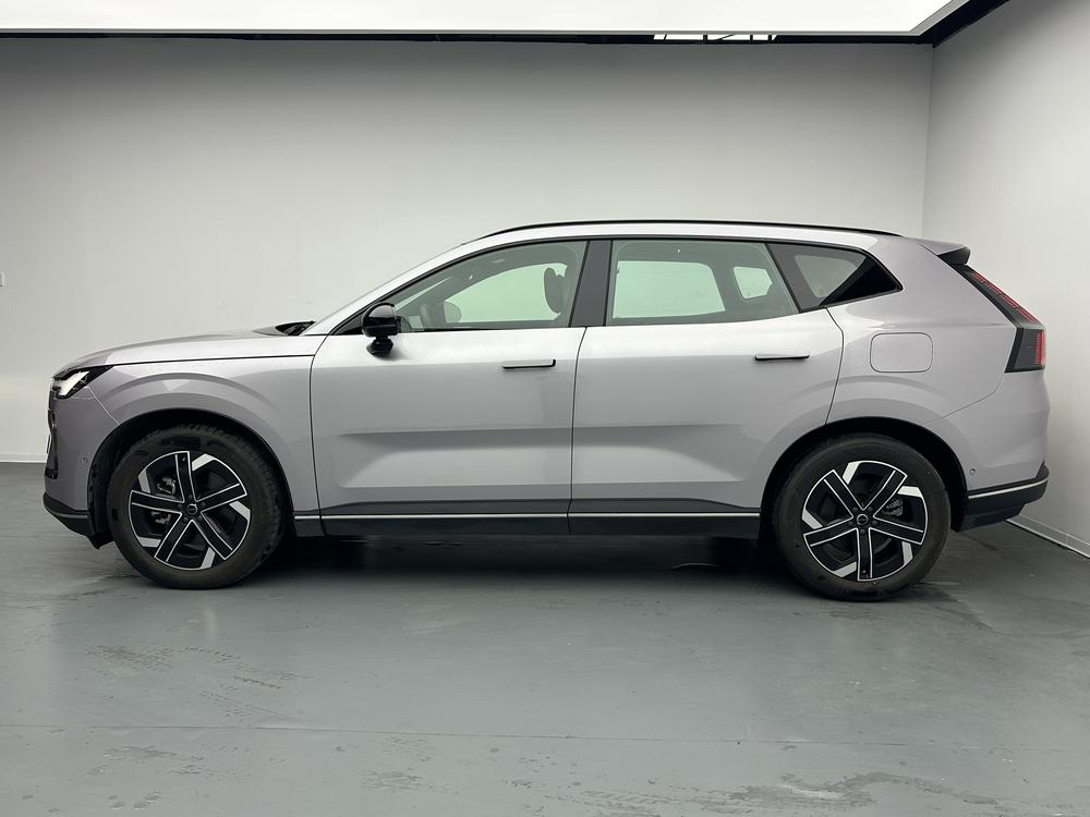 Volvo XC70 2026 модификация 2WD Long Battery Life Pro Core – фото 4
