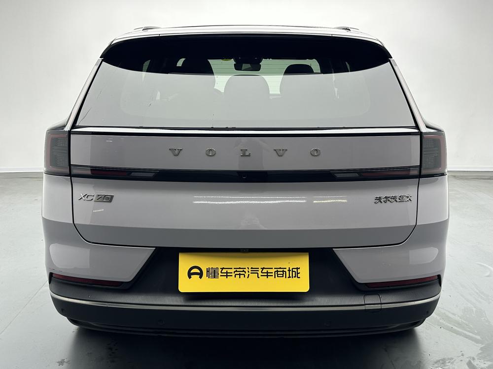 Volvo XC70 2026 модификация 2WD Long Battery Life Pro Core – фото 6
