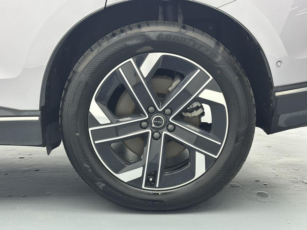 Volvo XC70 2026 модификация 2WD Long Battery Life Pro Core – фото 9