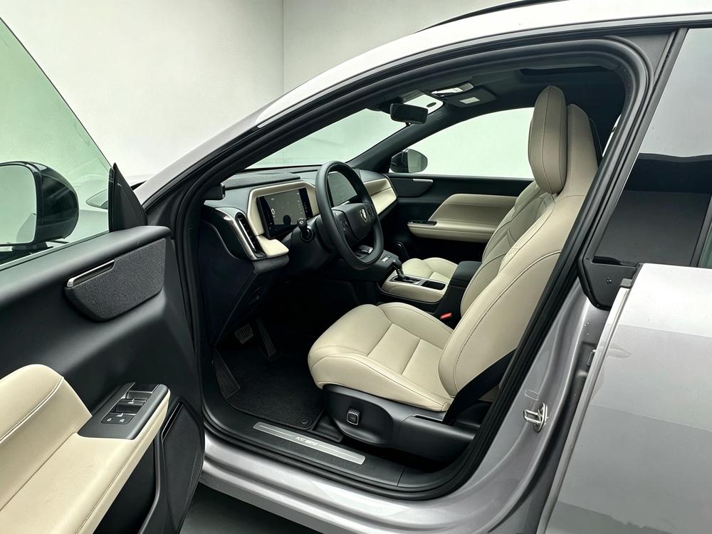 Volvo XC70 2026 модификация 2WD Long Battery Life Pro Core – фото 17