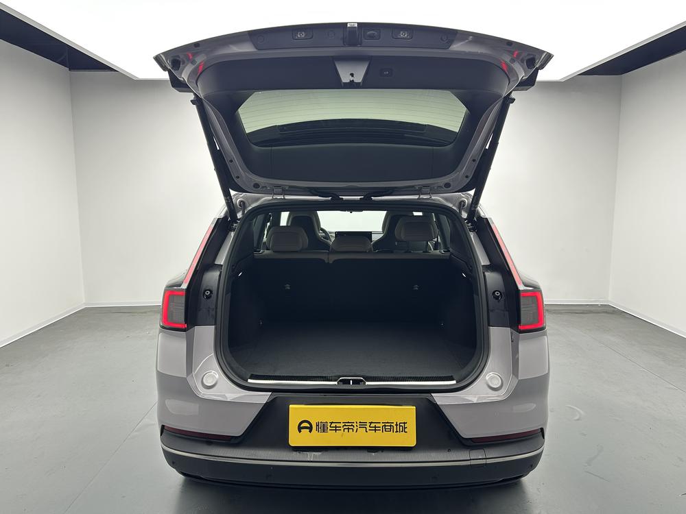 Volvo XC70 2026 модификация 2WD Long Battery Life Pro Core – фото 20